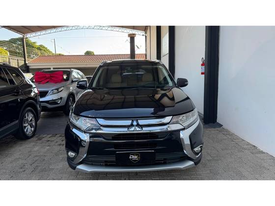 MITSUBISHI OUTLANDER 2.2 4X4 16V DIESEL 4P AUTOMÁTICO MITSUBISHI OUTLANDER 2.2 4X4 16V DIESEL 4P AUTOMÁTICO